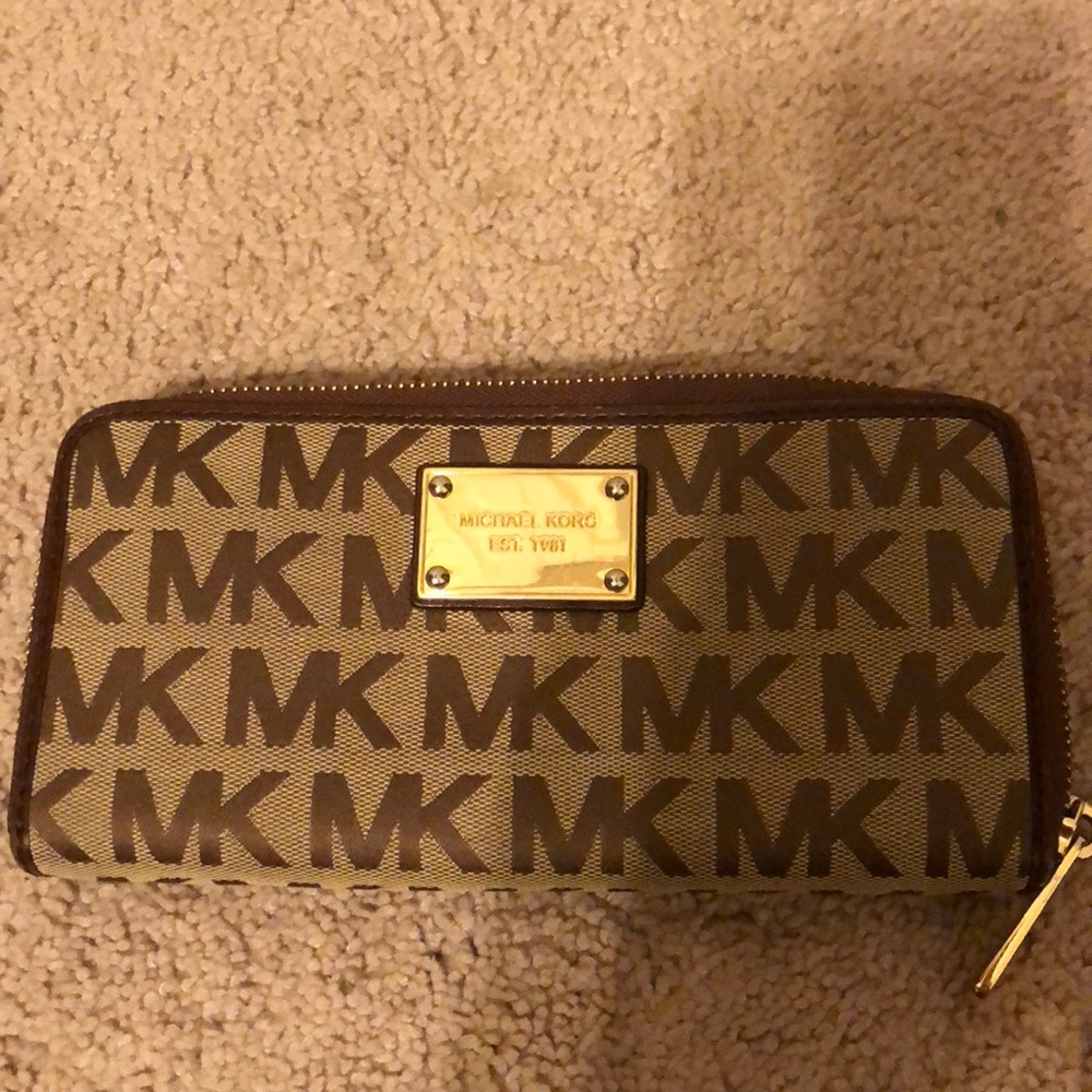 Michael Kors wallet